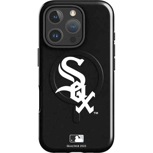 MLB Chicago White Sox - Solid Distressed iPhone 16 Pro Max Magsafe Impact Case